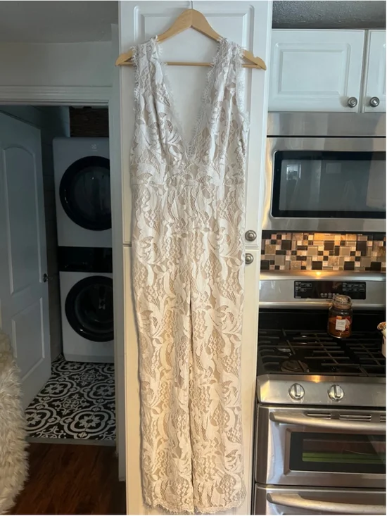 NWT Lulu’s Enamored With You White Lace Wide-Leg Jumpsuit - Picture 5 of 12